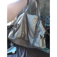 ราคา Flynow FN มือสอง สีเทา สะพายไหล่ ฐานกว้าง 50ซม. สูง 36ซม. ภายในสะอาด (11385714118)