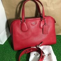 ราคา Coach ทรงหมอน สีแดง แท้ 100% งาน shop (2368561583)