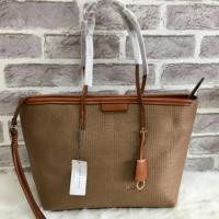 ราคา Charles & Keith Textured Bag (Outlet) กระเป๋าแบรนด์เนม (307917858)