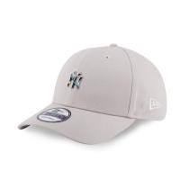 ราคา NEW ERA NY NEW YORK YANKEES Mini Rainbow Metal Logo 9FORTY Stone STRAPBACK CAP (29140506854)