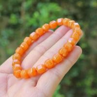 ราคา สร้อยข้อมือหยกส้มเนื้อแก้วทรงเหลี่ยม (29719981305)