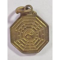 ราคา เหรียญโป๊ยข่วย ยันต์แปดทิศ หยินหยาง กะหลั่ยทอง Foo1 (24794952721)