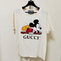 ราคา ♞,♘เสื้อ Gucci X Disney Mickey Mouse T shirt ของแท้ มือสอง สีครีม ราคา 8,999 EFB (41506835890)