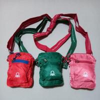 ราคา กระเป๋าสะพาย benetton สี ยูไนเต็ด (28251976572)