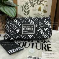 ราคา [ใช้โค้ดลด30%ได้] Versace Jeans Couture Range Logo Lettering Crossbody มือสอง ของแท้ 100% (28101308911)