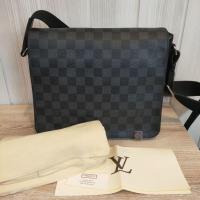 ราคา Louis Vuitton District PM (14645865081)