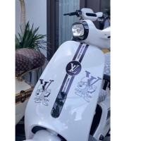 ราคา VC, K1 LOU-IS VUI-TON DOG, สติ๊กเกอร์ LV รุ่นล่าสุด, สติ๊กเกอร์ใสไม่มีผลต่อสีรถ (40765099207)