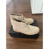 ราคา รองเท้าบูธ Clarks desert original (23567196761)