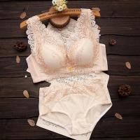 ราคา ชุดชั้นใน กางเกงใน Non-Magnetic Wireless Bra สำหรับสตรี ดีไซน์เซ็กซี่ลูกไม้ ขนาดถ้วยใหญ่สีแดง (58151435509)