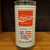 ราคา แก้วโคคาโคล่าลายฟุตบอลโลก'94 Colacola Glass World Cup '94 USA with Mascot Printing (2682292967)
