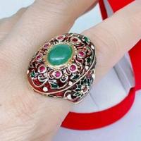 ราคา แหวนเงินแท้หยกล้อมทับทิมลงยาสุโขทัยชุบทองลวดลายโบราณ เงินแท้ 92.5% (21392512475)