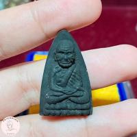 ราคา หลวงปู่ทวด วัดช้างไห้ ปี 2540 รุ่นเฉลิมพระเกียรติ ฝังตะกรุดทองคำ พร้อมกล่องเดิม (29291982552)