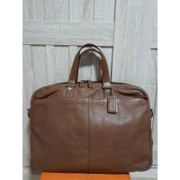 ราคา กระเป๋าโน้ตบุ้ค Coach แบรนด์แท้ หนังแท้ทั้งใบ รุ่น Camden F70354 หนังสวย แต่ไม่มีสายยาว เจ้าของขายเอง 700 บาท (18491000208)