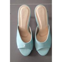 ราคา รองเท้าส้นสูง ไซส์ 35 มือสอง (42156678665)