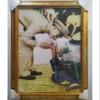 ราคา ภาพพระบรมฉายาลักษณ์ ร.9 พร้อมกรอบทอง ขนาดรวมกรอบ 18x23 นิ้ว ของขวัญขึ้นบ้านใหม่ ของขวัญวันเกิด ของขวัญมอบให้ผู้ใหญ่ (6716729952)