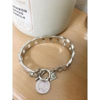 ราคา กำไลข้อมือแบรนด์ Guess สีเงิน (ของแท้) (6934489352)