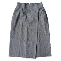 ราคา Uniqlo กระโปรงพลีท สีเทาอ่อน (25912915039)