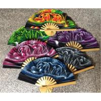 ราคา พัดกำมะหยี่ลายช้าง ของที่ระลึกไทย (1726718174)