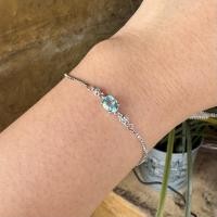 ราคา สร้อยข้อมือเงินแท้ 925 แบบรูดปรับได้ตามข้อมือ ฝังพลอยเพทายสีฟ้าอ่อน(Blue Zircon) ขนาด 7*5 มิล และเพชร cz (27672422610)