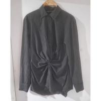 ราคา ZARAWOMANเสื้อเชิ้ตสีดำแขนยาวคอปกกระดุมหน้าตกแต่งช่วงเอวไซส์Sอก36หน้ายาว28หลัง29.5(งานมือสอง) (25537023307)