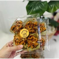 ราคา หัวครกหราน้ำผึ้ง 1 แพ็ค มี 4 แผ่น (เม็ดมะม่วงหิมพานต์ผัดน้ำตาลโตนด) (43908781628)