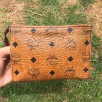 ราคา กระเป๋าใส่เครื่องสำอาง MCM มือสอง แท้ % (3935894102)
