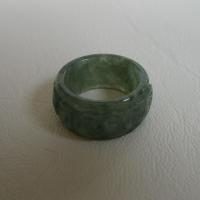 ราคา แหวนหยกพม่าJadeiteขนาดวงใน18.8mmหรือเบอร์57-58กว้าง11.3mmแกะสลักลายเหรียญจีนโบราณสวยงามสวมใส่ได้ทุกเพศ (18562181142)