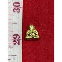 ราคา พระปิดตา หลวงปู่ทิม วัดละหารไร่ พิมพ์ปุ้มปุ้ย หลังรูปเหมือน (14942170077)