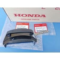 ราคา 77231-MJE-D00,86102-MJE-D00ฝาปิดท้ายเบาะแท้พร้อมสติ๊กเกอร์HONDA CB650F,CB650R,CBR650R,CBR650F อะไหล่แท้ศูนย์HONDA 1เซต (20190023521)