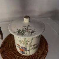 ราคา แก้วชา Satsuma-yaki ซัตสึมะ เครื่องปั้นญี่ปุ่นแท้ งานเก่า มีตราประทับ ลายดอกไม้+ไผ่ (40566840952)