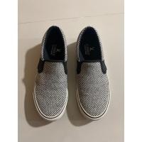 ราคา รองเท้าผ้าใบ CC DOUBLE O แท้ มือสอง (22631213009)