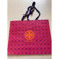 ราคา พร้อมส่งSale 220 เท‼️ ถุงกระดาษ Tory Burch รุ่นเก่า สีสวยสดใสสวยเด่น บางใบอาจจะมีรอยๆบ้างตามรูป (43510625542)