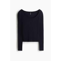 ราคา H&M(เอชแอนด์เอ็ม) เสื้อสเวตเตอร์ถักลายเคเบิล ผู้หญิง 1289676_1 (42567018359)