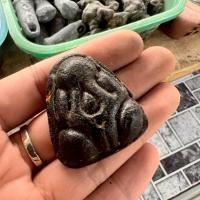 ราคา พระปิดตา พิมพ์โบราณ หลวงพ่อแก้ว วัดเครือวัลย์ เนื้อมวลสาร (44318851060)