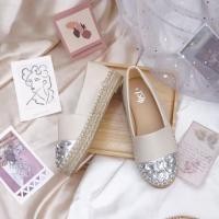 ราคา Lyn แนะนำลด1ไซส์และวัดเท้าเทียบไซส์ประกอบ (18260878274)