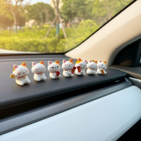 ราคา ตกแต่งรถภายในด้วยตุ๊กตาหมูน้อย เป็ด และแมวกวัก (45400847745)