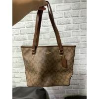 ราคา กระเป๋าCoach แบบ tote ของแท้ 100% มือสอง สภาพใช้งาน มีตำหนิ สายใช้งาน (22824438562)
