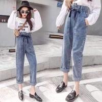 ราคา กางเกงยีนส์ผ้าด้านทรงบอยเอวรูด ร้อยเชือกผูกสวยเก๋ มิกแอนแมทง่ายๆ (1501856417)