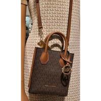 ราคา MK mini mercer - Michael Kors Mercer Extra-Small Logo and Leather Crossbody Bag Brown. (มือสอง) (23979803803)