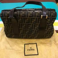 ราคา กระเป๋า fendi มือสองของแท้ สภาพ 90% (2157675169)