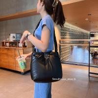 ราคา Carlyn Puffer bag สะพายข้างได้ (22424482307)