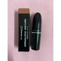 ราคา MAC Lustreglass Sheer-Shine Lipstick สี HUG ME ขนาด 3 กรัม ของแท้ แมค ลิปสติก ให้เนื้อสัมผัสบางเบา เนื้อวาวแต่ติดทน (44268698722)