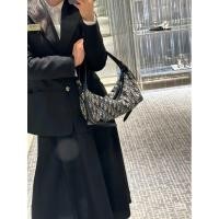 ราคา DIOR DIOR Lunch Box Bag กระเป๋าสะพายข้าง (42275767913)