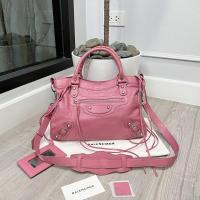 ราคา Balenciaga classic town crossbody (17932187129)