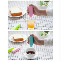 ราคา ที่ตีฟองนมแบบใส่ถ่าน สุดคุ้มราคาถูก ตีฟองนม ผสมเครื่องดื่ม (6710836987)