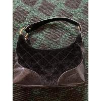 ราคา กระเป๋าผ้ากำมะหยี่ ขอบหนัง สินค้ามือสอง (7146837940)