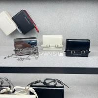 ราคา Charles&keith กระเป๋าสตางค์ มีโค้ดลด30% Sloane Chain-Handle Wallet กระเป๋าสตางค์ใบสั้น สะพายข้าง ของแท้จากชอป (29167146332)