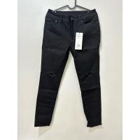 ราคา กางเกงยีนส์ สกินนี่ แบรนด์ AZUL สีดำ เอว 30“ สะโพก 38” ยาว 35“ แต่งขาดเข่า (25618290061)