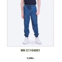 ราคา WRANGLER KIDS แท้ - WK C1104001 กางเกงยีนส์เด็กผู้ชาย คาร์โก้ สียีนส์เข้ม ยีนส์นิ่มใส่สบาย ราคา 1590 บาท (44008558312)
