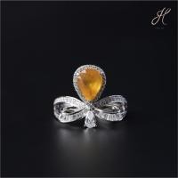 ราคา แหวนบุษราคัมหยดน้ำทรงมงกุฎ ล้อม CZ "Golden Crown"– Pear-Shaped Yellow Sapphire Royal Ring with CZ Halo (27684388981)